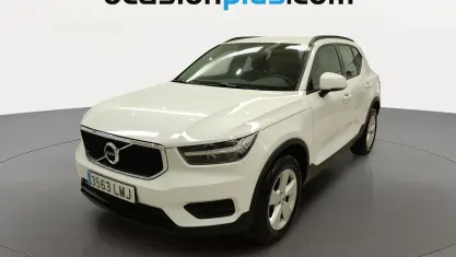 Usado Volvo XC40 Momentum 129 CV (94 kW) 2021 Blanco SUV