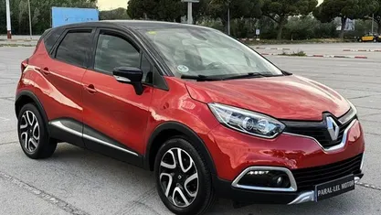 Usado Renault Captur Intens 90 CV (66 kW) 2015 Granate SUV