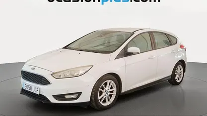 Usado Ford Focus Trend+ 125 CV (91 kW) 2015 Blanco Utilitario