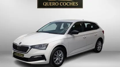Usado Skoda Scala Ambition 110 CV (80 kW) 2021 Utilitario