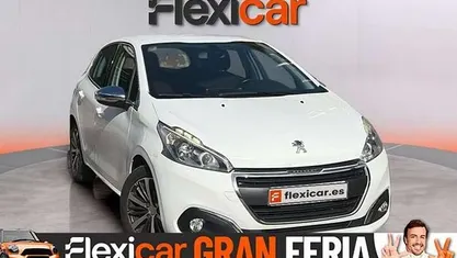 Usado Peugeot 208 Access 82 CV (60 kW) 2016 Blanco Utilitario