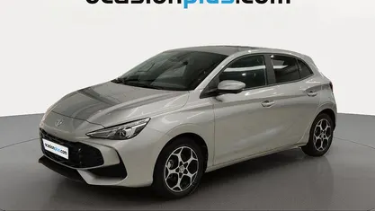 Blanco Usado 2024 MG MG3 Luxury Utilitario | 16.489 € (Precio justo)