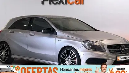 Usado Mercedes A250 AMG line 211 CV (155 kW) 2015 Gris / plata Berlina