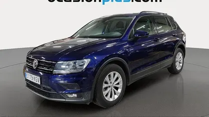 Usado VW Tiguan Edition 125 CV (91 kW) 2018 Azul SUV