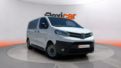 Usado Toyota Proace 102 CV (75 kW) 2024 Blanco Monovolumen