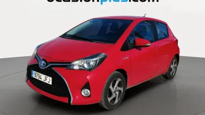 Używany Toyota Yaris Hybrid Active 100 KM (73 kW) 2015 Czerwony Hatchback