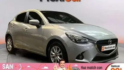 Usado Mazda 2 Luxury 90 CV (66 kW) 2017 Gris Utilitario