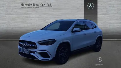 Usado Mercedes GLA250 AMG line 218 CV (160 kW) 2025 Blanco polar SUV