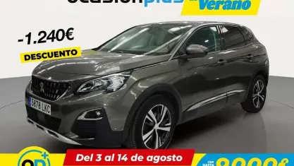Usado Peugeot 3008 Allure 131 CV (96 kW) 2020 Gris SUV
