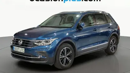 Usado VW Tiguan Life 150 HP (110 kW) 2021 Azul SUV