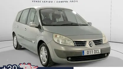 Beige Usado 2004 Renault Scénic II Privilege Monovolumen | 3590 € (Precio justo)