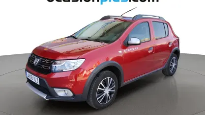 Usado Dacia Sandero Stepway 90 CV (66 kW) 2018 Rojo Utilitario