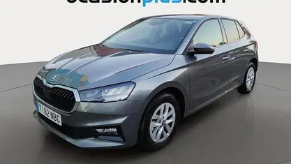 Usado Skoda Fabia Selection 116 CV (85 kW) 2025 Gris Utilitario