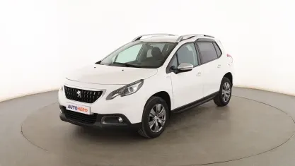 Usado Peugeot 2008 Style 102 CV (75 kW) 2019 Blanco SUV