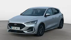 Gris plata Usado 2023 Ford Focus ST-Line Utilitario | 17.628 € (Precio justo)