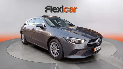 Usado Mercedes CLA180 116 CV (85 kW) 2020 Gris Berlina