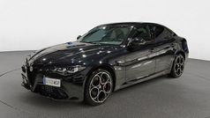 Negro Usado 2024 Alfa Romeo Giulia Competizione Berlina | 40.819 € (Precio justo)