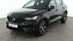 Negro Usado 2022 Volvo XC40 Core SUV | 31.399 € (Precio justo)