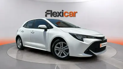 Usado Toyota Corolla Active 122 CV (89 kW) 2022 Blanco Berlina