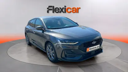 Usado Ford Focus ST-Line 155 CV (114 kW) 2024 Gris Berlina