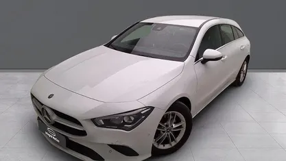 Usado Mercedes CLA180 Shooting Brake 136 CV (100 kW) 2020 Blanco Familiar