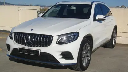 Usado Mercedes GLC220 AMG line 170 CV (125 kW) 2015 Blanco SUV