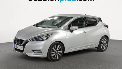 Usado Nissan Micra N-Connecta 90 CV (66 kW) 2019 Gris plata Utilitario