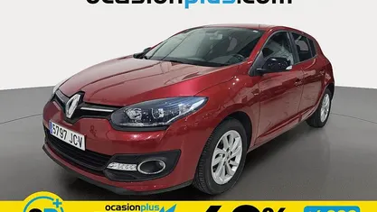 Usado Renault Mégane III LIMITED 116 CV (85 kW) 2015 Rojo Utilitario