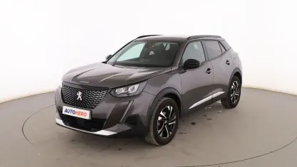 Usado Peugeot 2008 Allure 131 CV (96 kW) 2022 Gris SUV