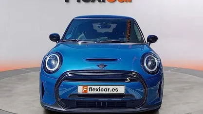 Usado Mini Cooper SE 135 kW (184 CV) 2022 Azul Utilitario