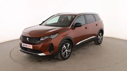 Usado Peugeot 5008 Allure 130 CV (95 kW) 2022 Marrón SUV