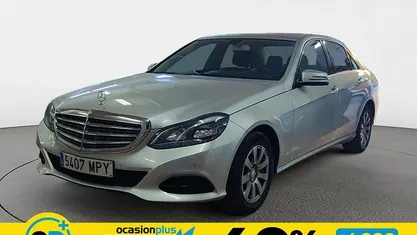 Usado Mercedes E200 136 CV (100 kW) 2015 Gris plata Berlina