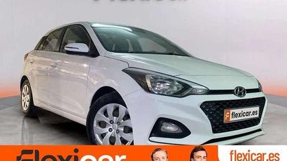 Begagnad Hyundai i20 100 HK (73 kW) 2019 Vit Halvkombi