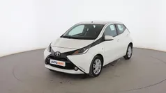 Blanco Usado 2015 Toyota Aygo X-play Utilitario | 10.999 € (Precio justo)