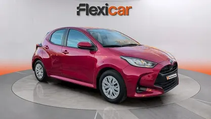 Usado Toyota Yaris Hybrid Active 116 CV (85 kW) 2023 Utilitario