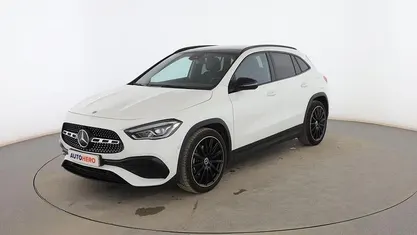 Usado Mercedes GLA200 AMG line 163 CV (119 kW) 2022 Blanco SUV