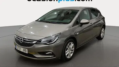 Usado 2016 Opel Astra Selective Utilitario | 9445 € (Precio justo)