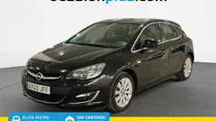 Negro Usado 2015 Opel Astra Excellence Utilitario | 11.250 € (Precio justo)