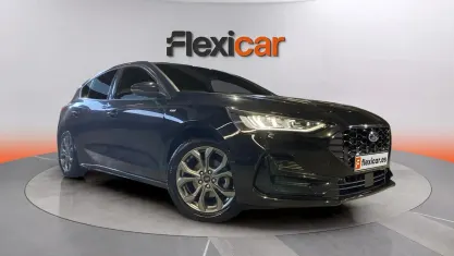 Usado Ford Focus ST-Line 155 CV (114 kW) 2023 Negro Berlina