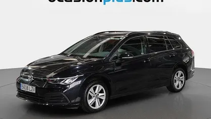 Usado VW Golf Life 115 CV (84 kW) 2021 Negro Familiar