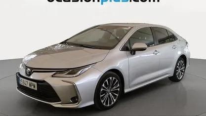 Usado Toyota Corolla Style 140 CV (102 kW) 2024 Gris Utilitario