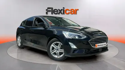 Usado Ford Focus Active 125 CV (91 kW) 2019 Negro Berlina