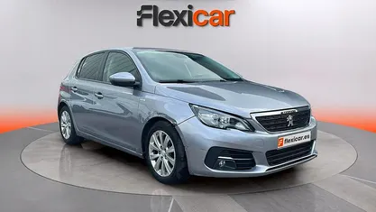 Usado Peugeot 308 Active 131 CV (96 kW) 2020 Gris Berlina