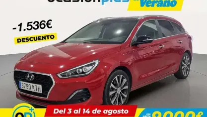 Usado Hyundai i30 Style 140 CV (102 kW) 2019 Rojo Familiar