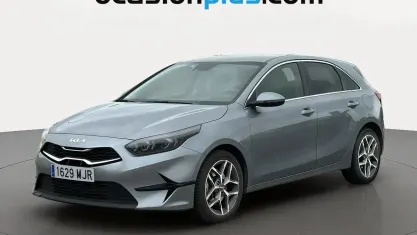 Usado Kia Ceed 160 CV (117 kW) 2023 Gris plata Utilitario