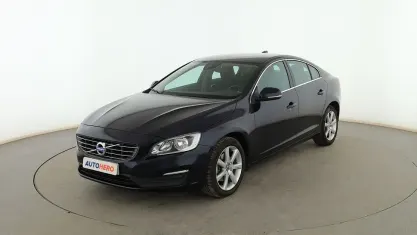 Usado Volvo S60 Momentum 150 CV (110 kW) 2015 Azul Berlina