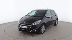 Azul Usado 2018 Peugeot 208 Allure Utilitario | 9799 € (Precio justo)