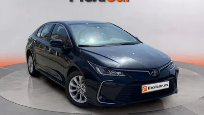 Usado Toyota Corolla Active 126 CV (92 kW) 2023 Negro Berlina