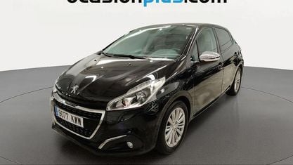 Usado Peugeot 208 Signature Sky 83 CV (61 kW) 2019 Negro Utilitario