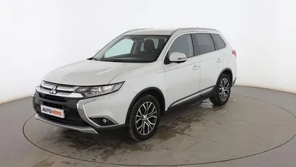 Begagnad Mitsubishi Outlander Motion 150 HK (110 kW) 2016 Vit SUV